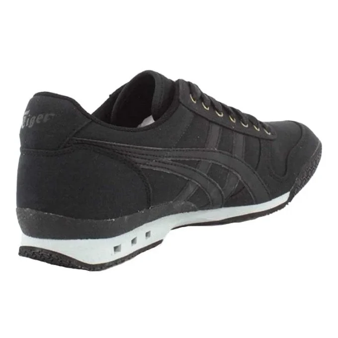 Ultimate 81 Low „Black White”